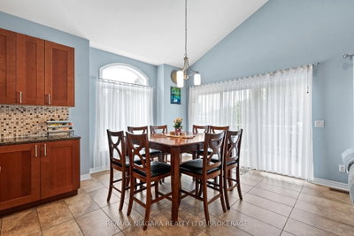 255 Lakeshore Road • St. Catharines, ON photo 9