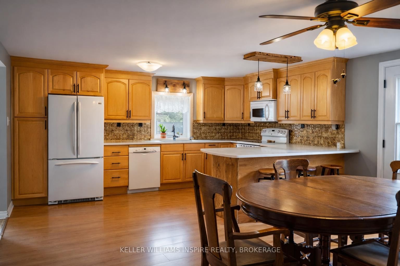 39 Centre Street • Brighton, ON photo 8