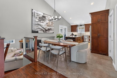 10 Galbraith Court • St. Thomas, ON photo 8