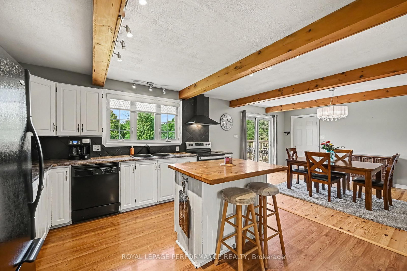 640 Poonamalie Side Road • Smiths Falls, ON photo 16