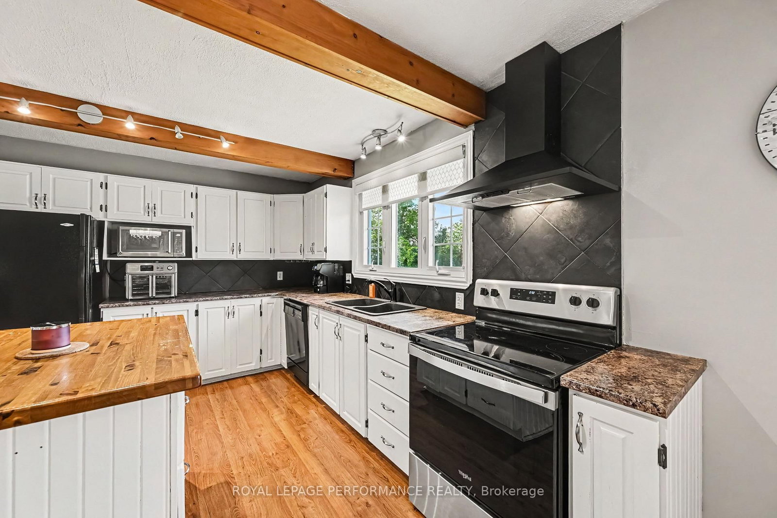 640 Poonamalie Side Road • Smiths Falls, ON photo 19