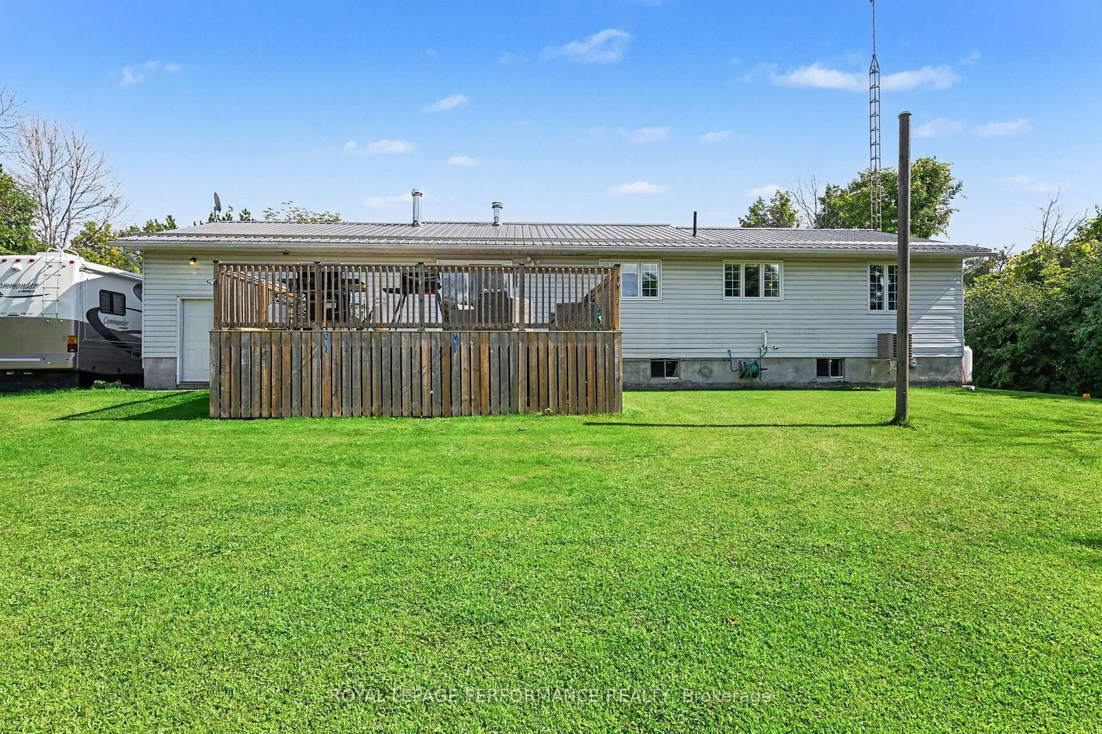 640 Poonamalie Side Road • Smiths Falls, ON photo 4