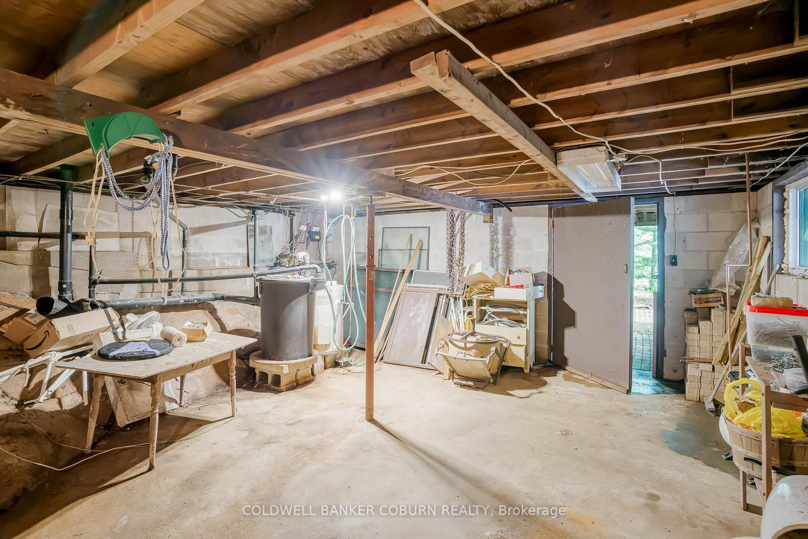 1015 Oak Lane N • Sharbot Lake, ON photo 22