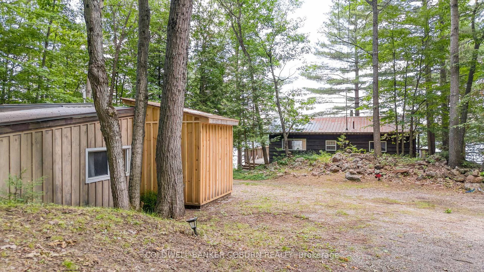 1015 Oak Lane N • Sharbot Lake, ON photo 36