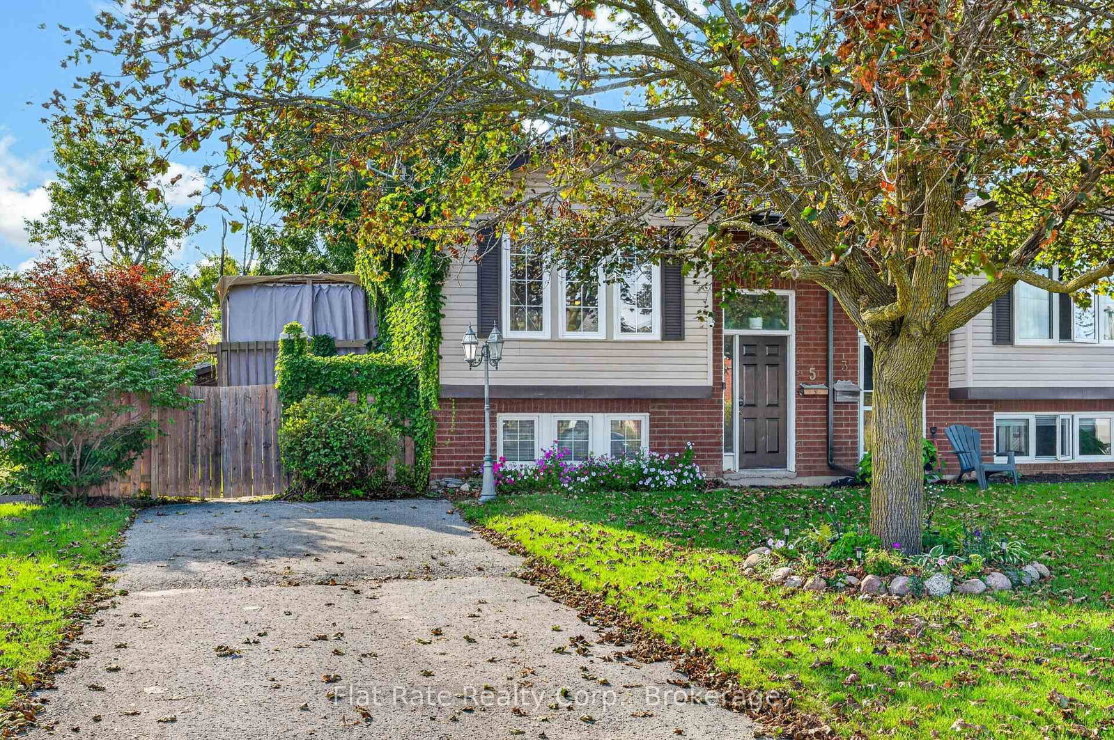 5 HUDSPETH Court • Kawartha Lakes, ON photo 1