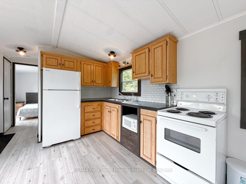 14 Moose Lane • Whitestone, ON photo 8