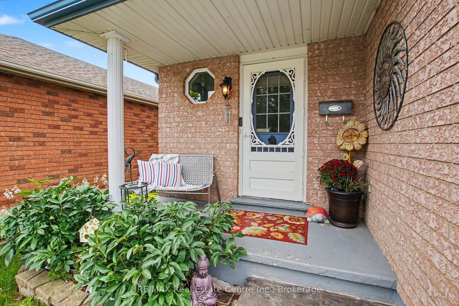 17 Bush Clover Crescent • Kitchener, ON photo 4
