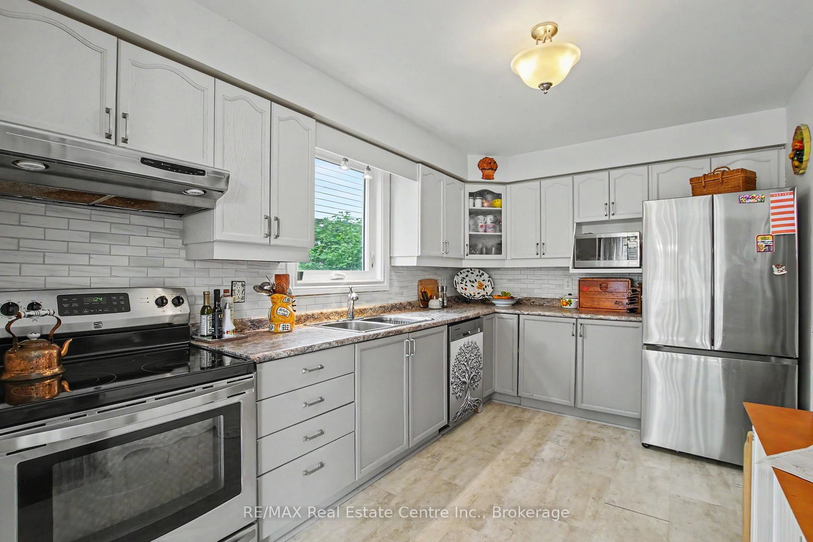 17 Bush Clover Crescent • Kitchener, ON photo 9
