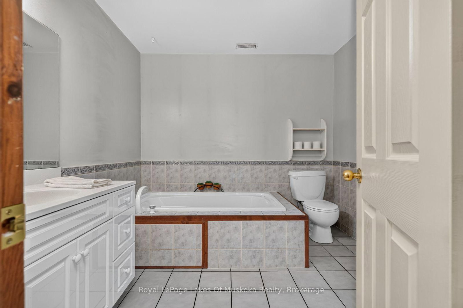 9 Silver Street • Huntsville, ON photo 26