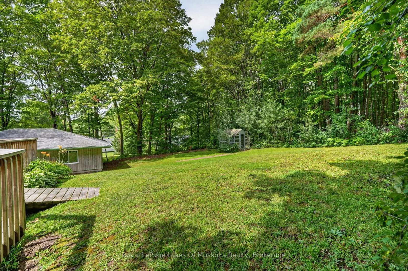 9 Silver Street • Huntsville, ON photo 37