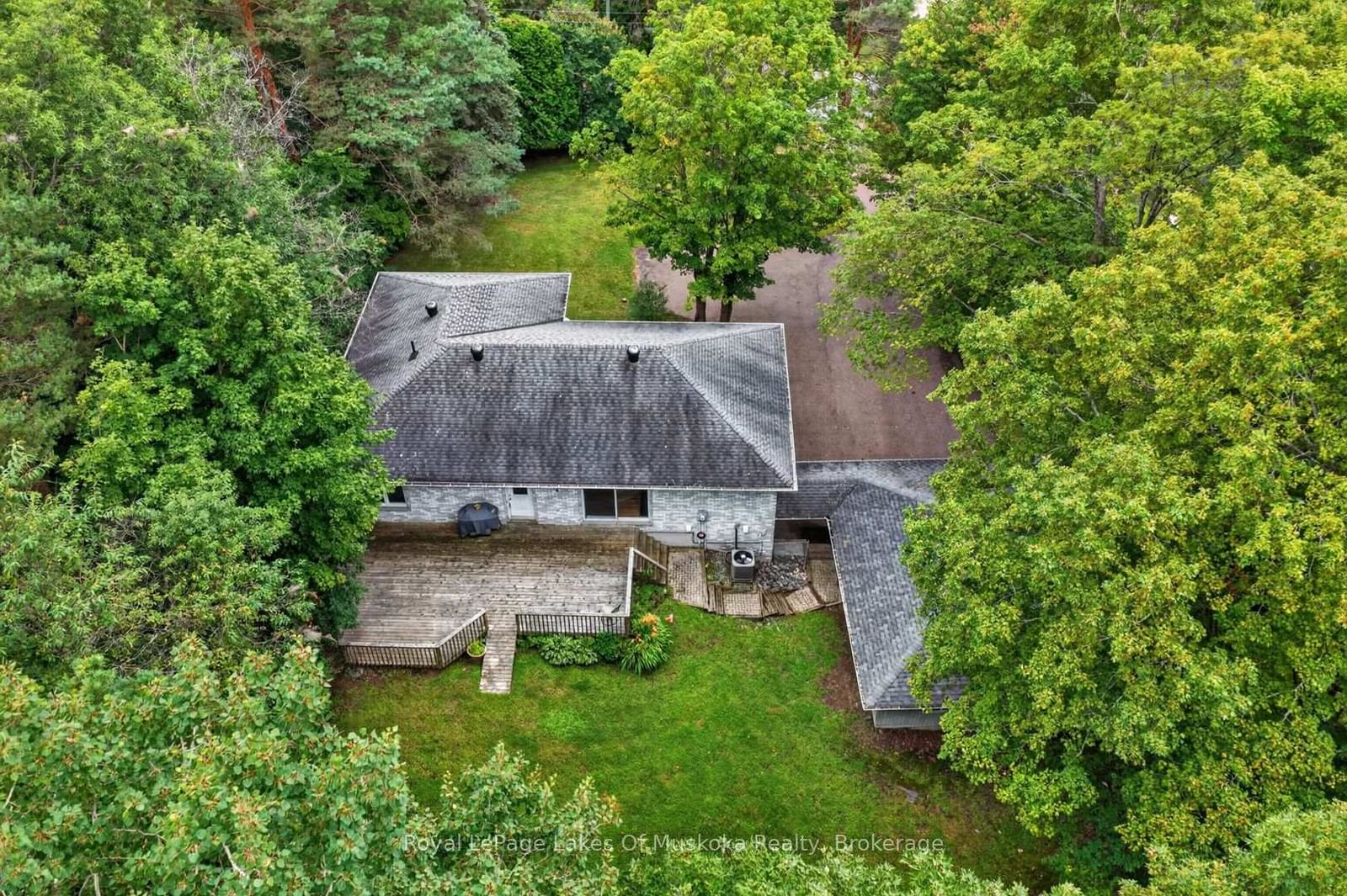 9 Silver Street • Huntsville, ON photo 39