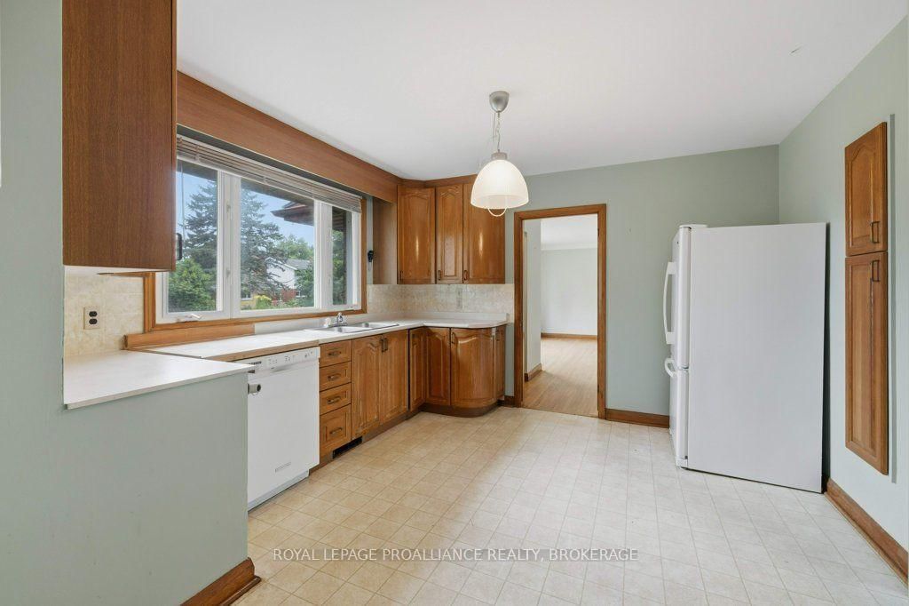 59 Campbell Crescent • Kingston, ON photo 9