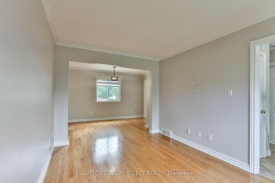 54 Sunrise Crescent • London East, ON photo 5