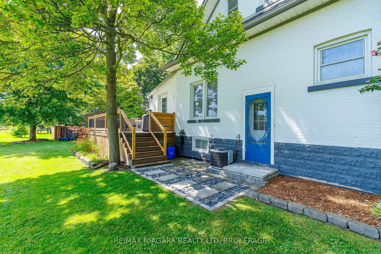 164 Kent Street • Port Colborne, ON photo 36