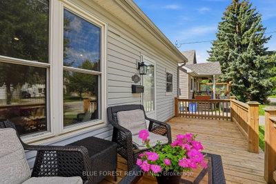 35 Mackay Avenue • London South, ON photo 5