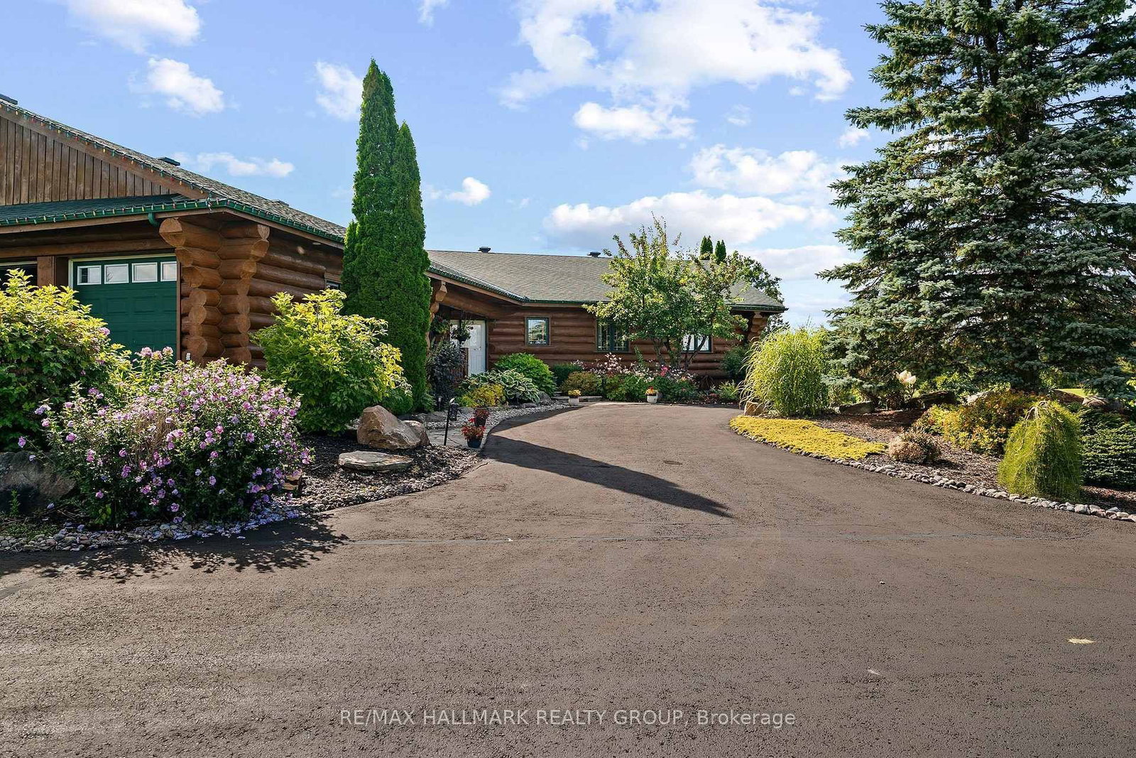 2185 Old Second Line Road • Ottawa, ON photo 4