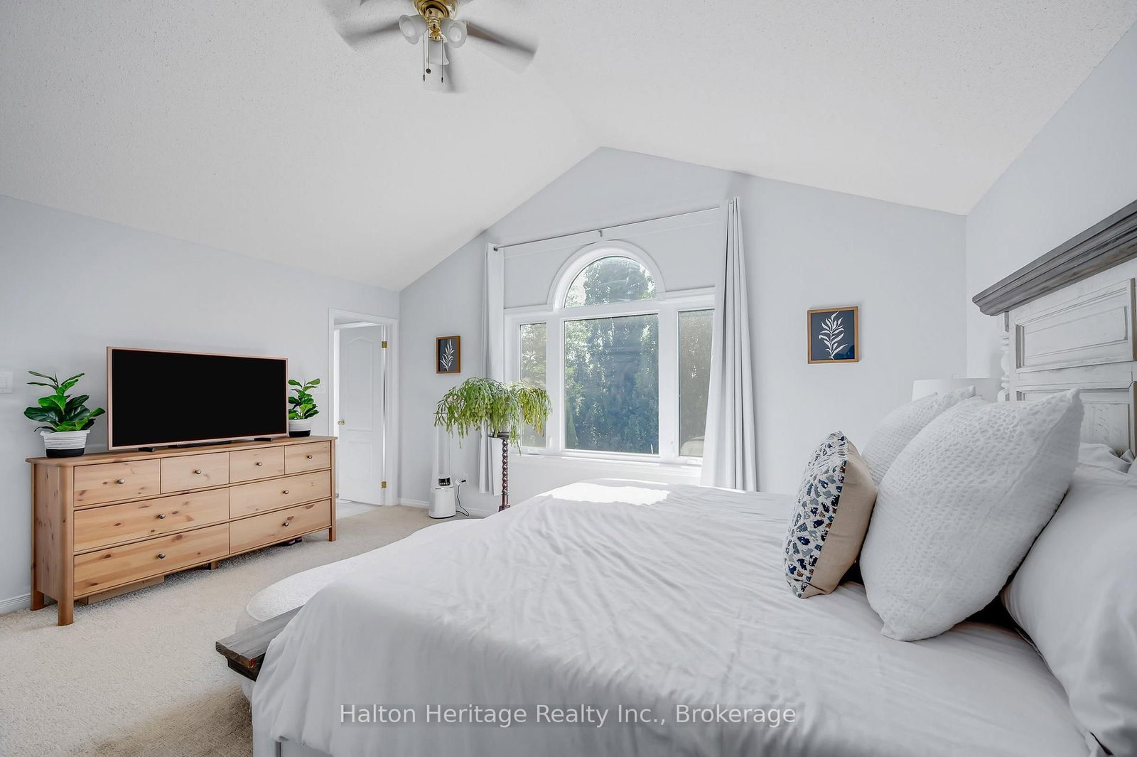 24 Segwun Road • Hamilton, ON photo 21