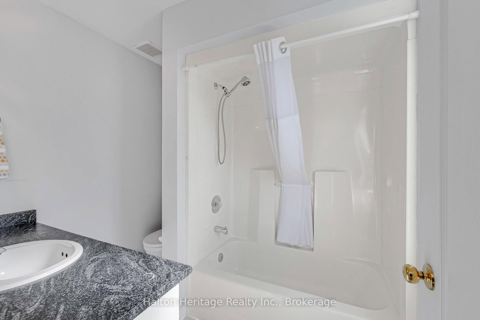 24 Segwun Road • Hamilton, ON photo 22