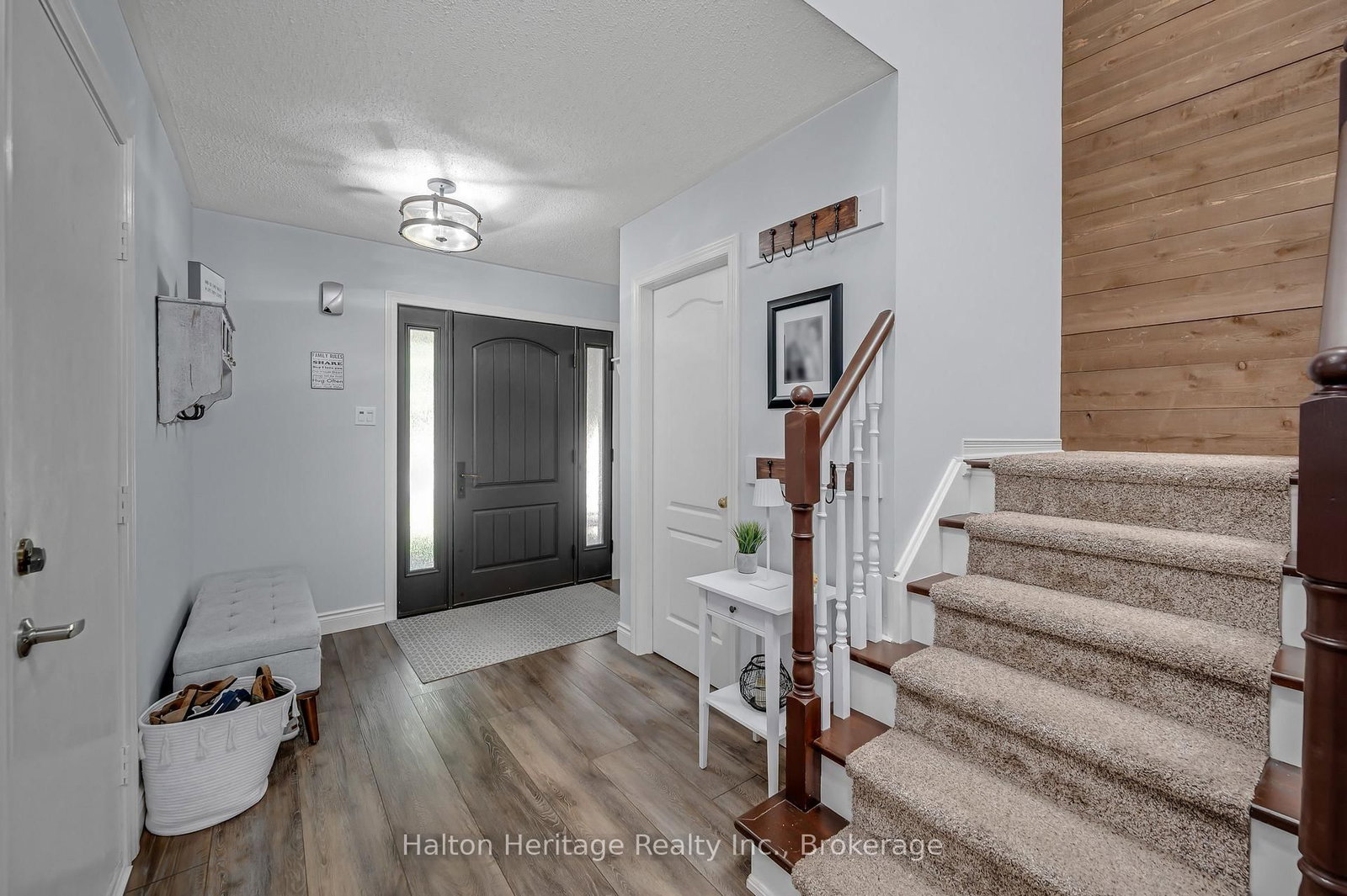 24 Segwun Road • Hamilton, ON photo 3