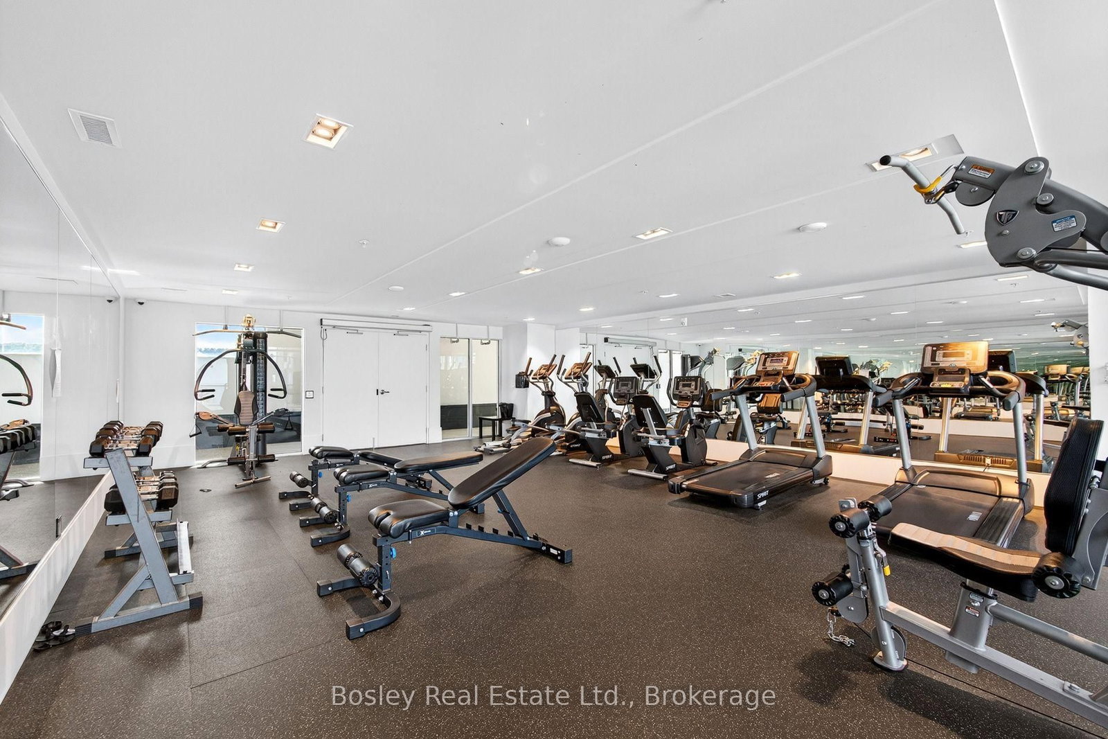 16 Concord Place • #550 • Grimsby, ON photo 22