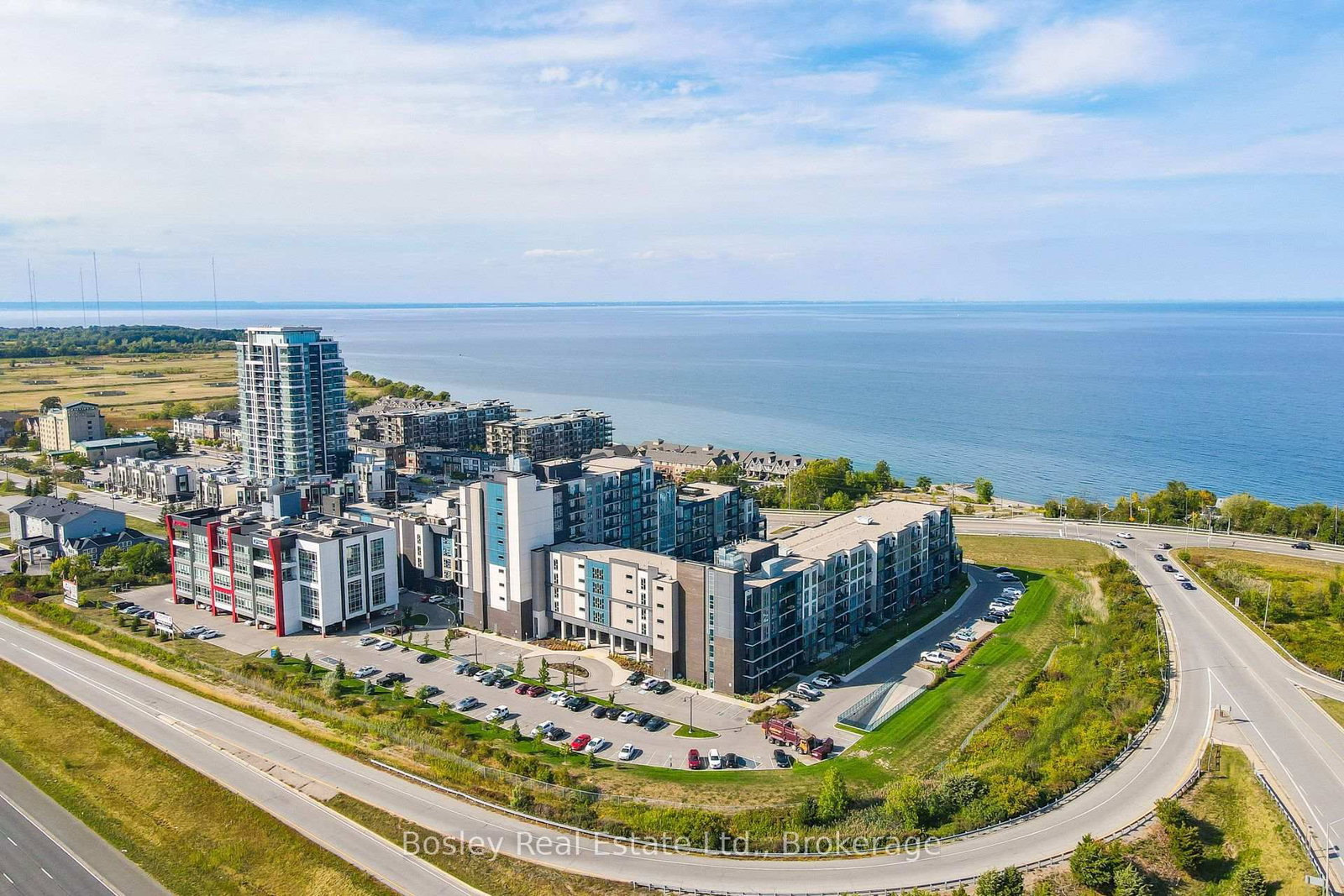16 Concord Place • #550 • Grimsby, ON photo 4