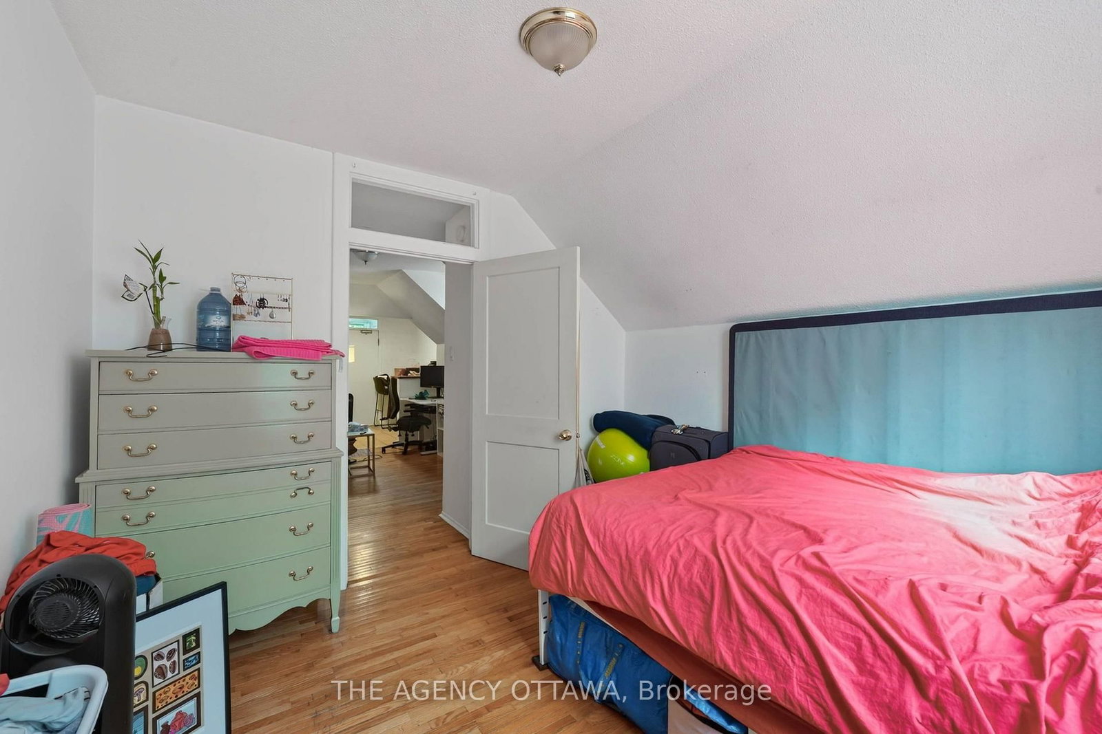 64 Bayswater Avenue • Ottawa, ON photo 40