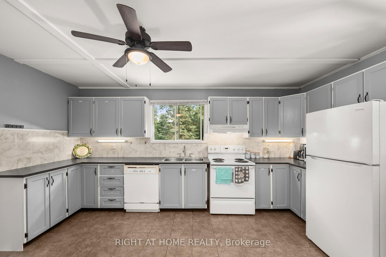 31 Morrison Street • Kawartha Lakes, ON photo 23