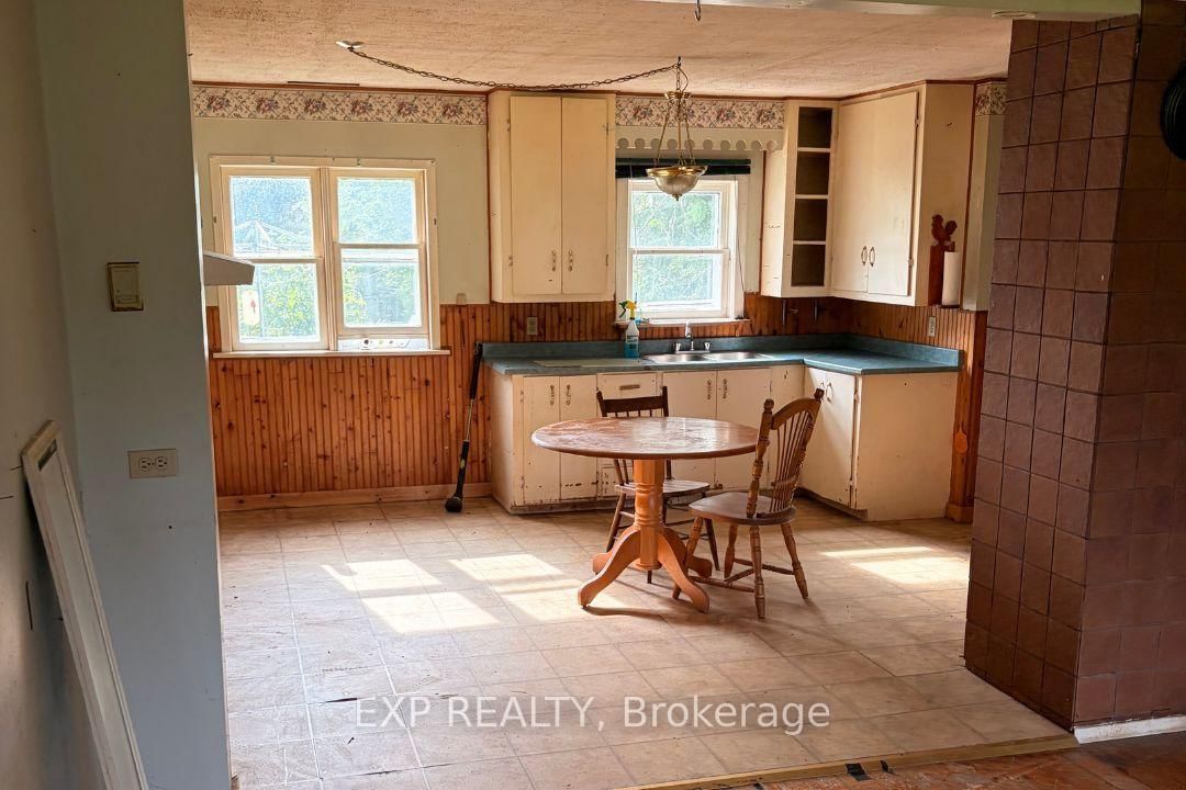 325 County Rd 16 Road • Elizabethtown-Kitley, ON photo 3