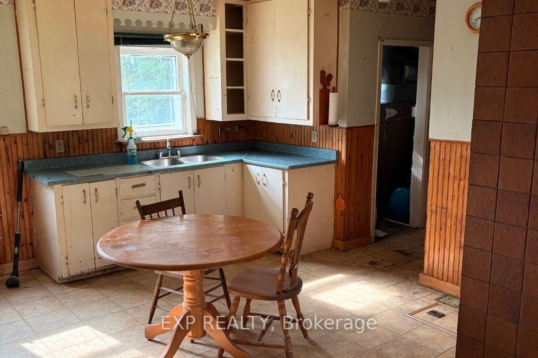 325 County Rd 16 Road • Elizabethtown-Kitley, ON photo 4