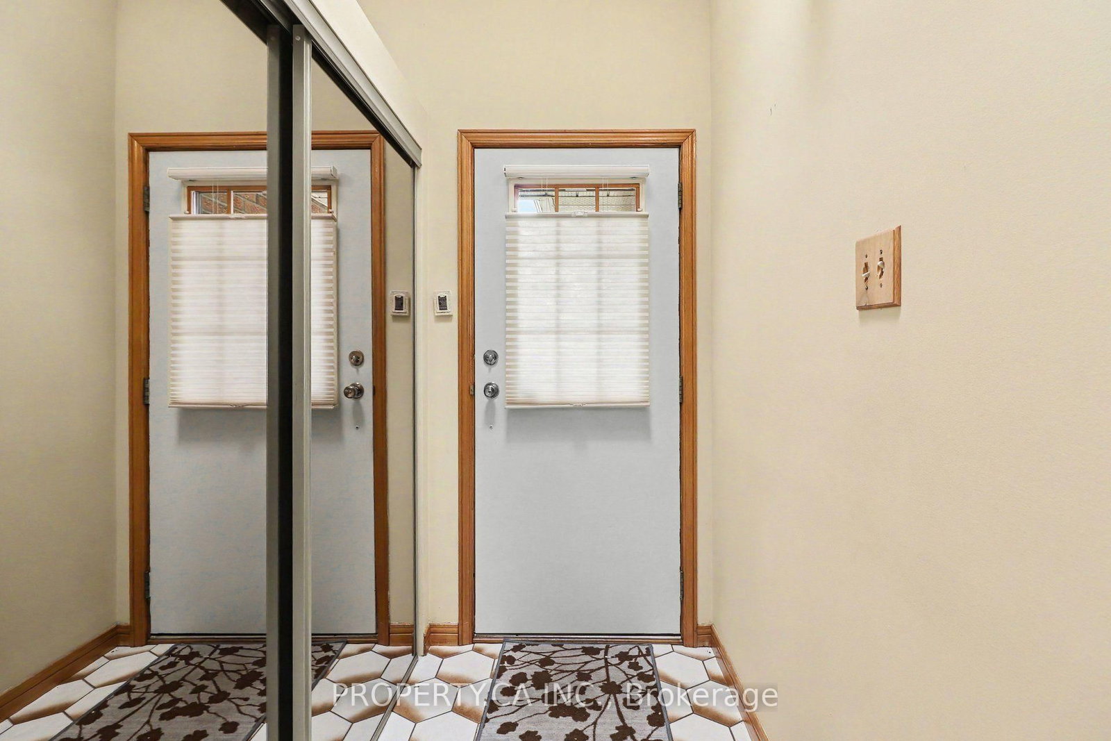790 Gadwell Court • Orleans, ON photo 4