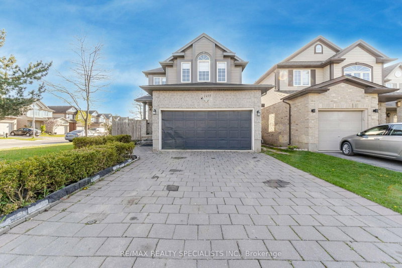 1435 Mickleborough Drive