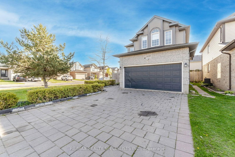 1435 Mickleborough Drive