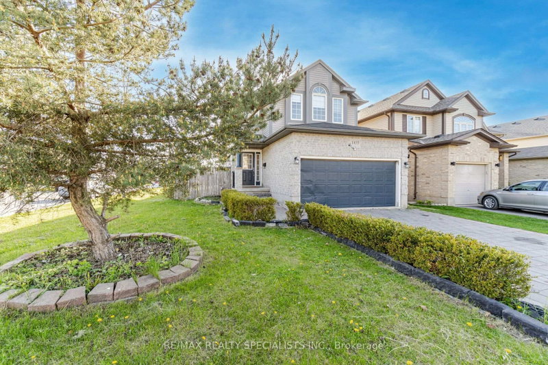 1435 Mickleborough Drive
