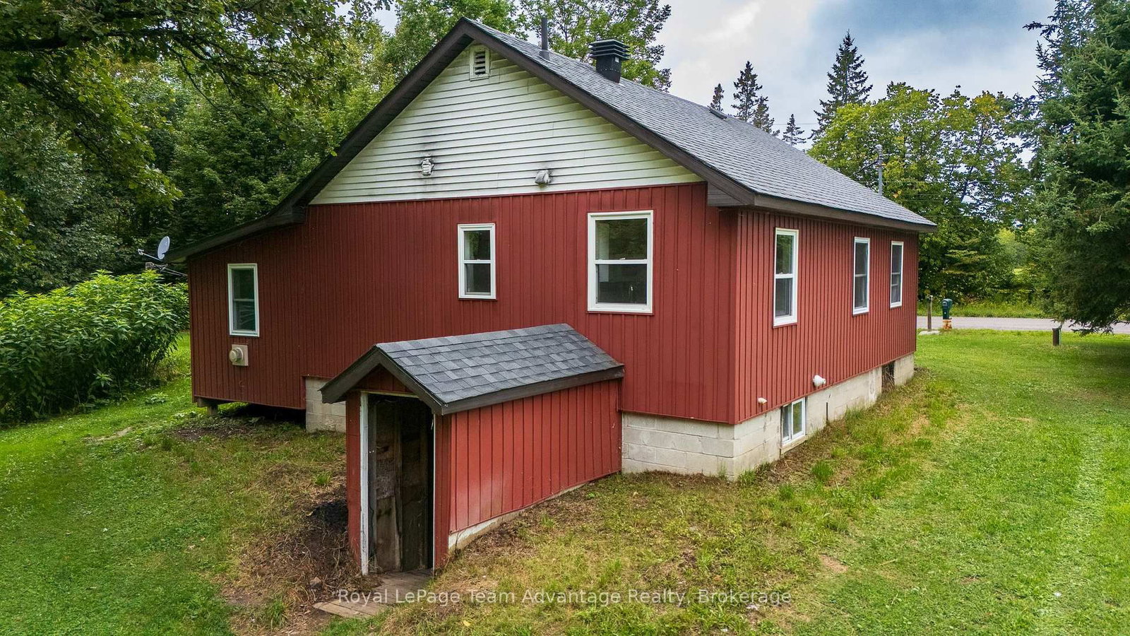 419 Balsam Road • McKellar, ON photo 8