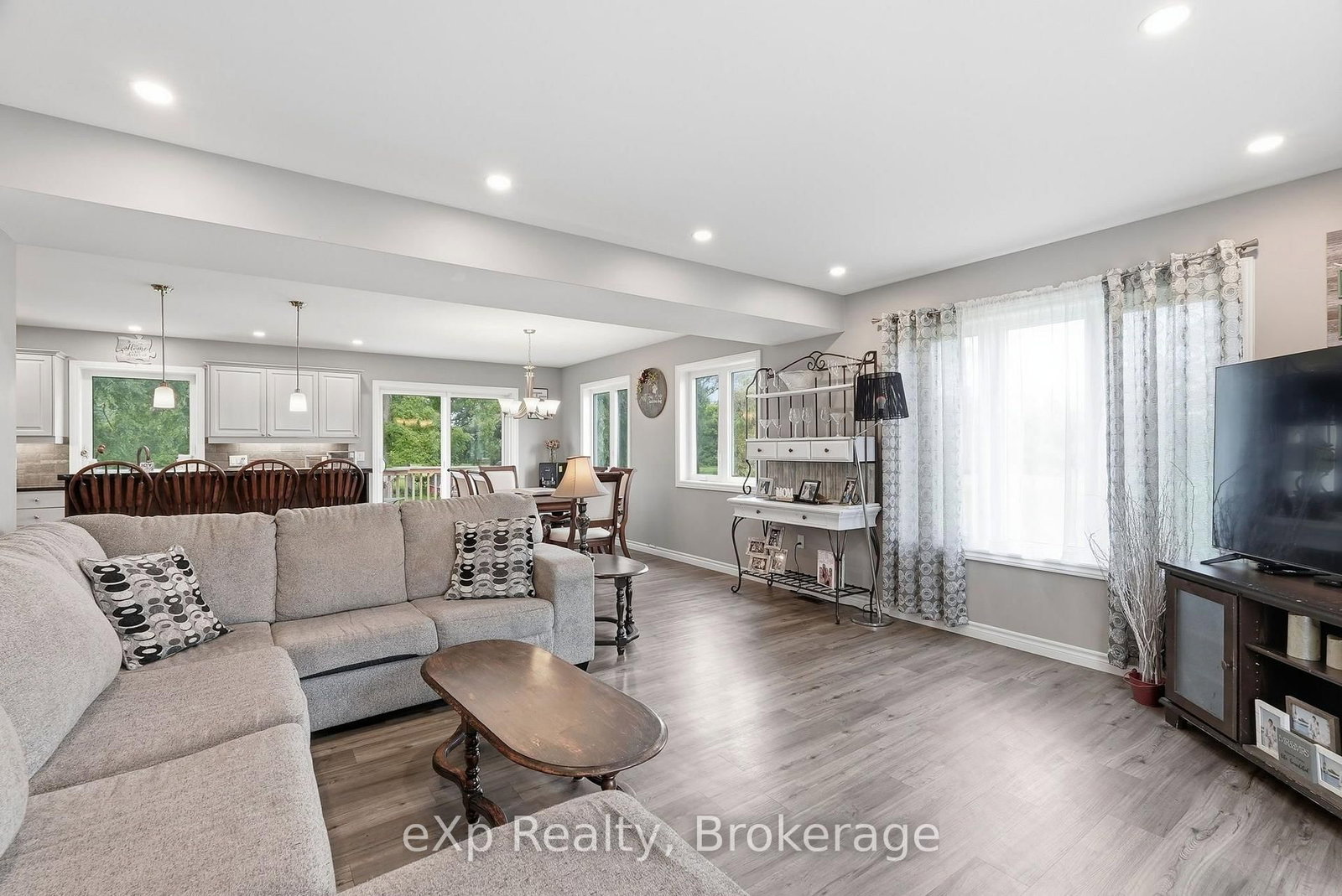 324 David Winkler Parkway • West Grey, ON photo 13