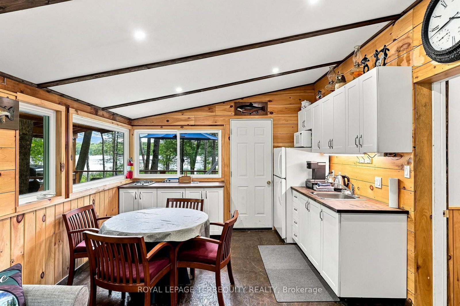 299 Swinburne Lane • Limoges, ON photo 13