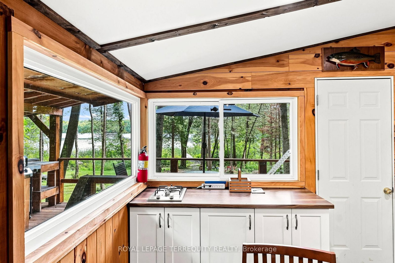 299 Swinburne Lane • Limoges, ON photo 18