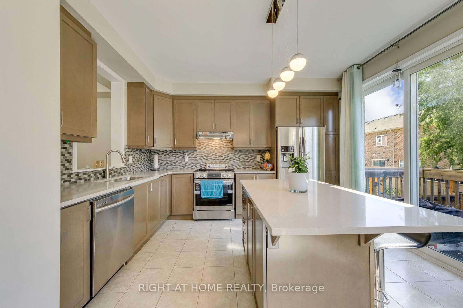 40 Stillwater Crescent • Hamilton, ON photo 13