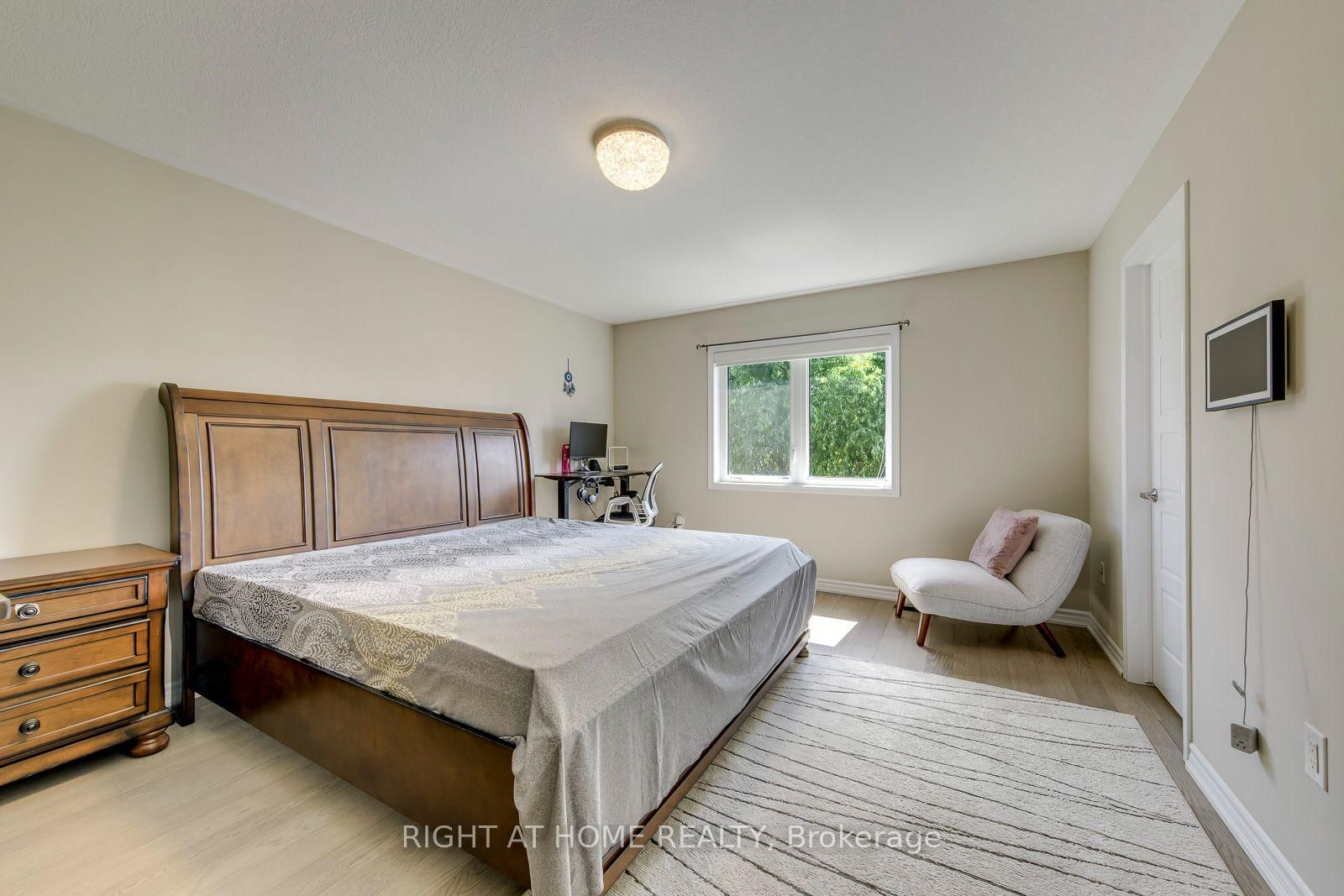 40 Stillwater Crescent • Hamilton, ON photo 18