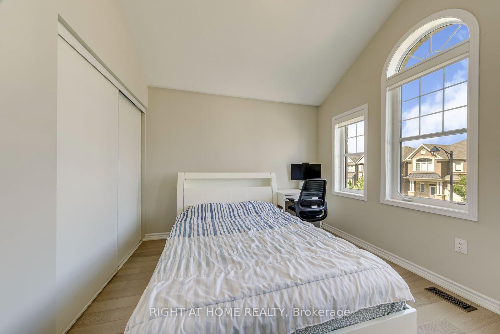 40 Stillwater Crescent • Hamilton, ON photo 25