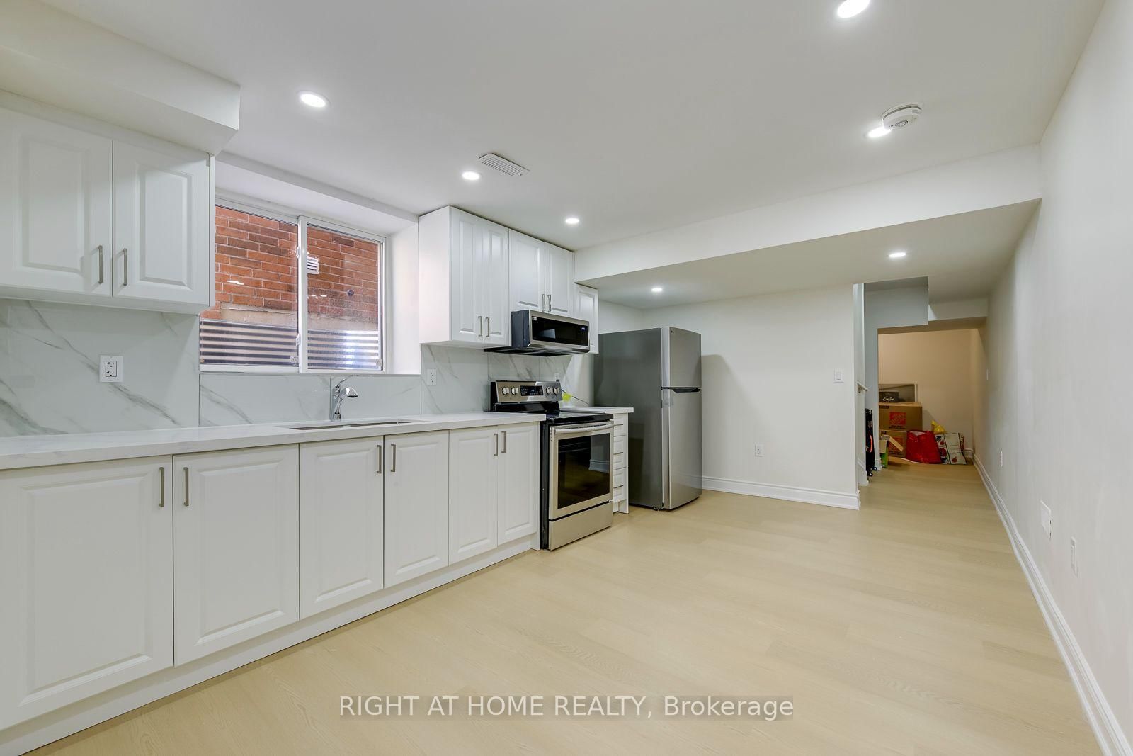 40 Stillwater Crescent • Hamilton, ON photo 33