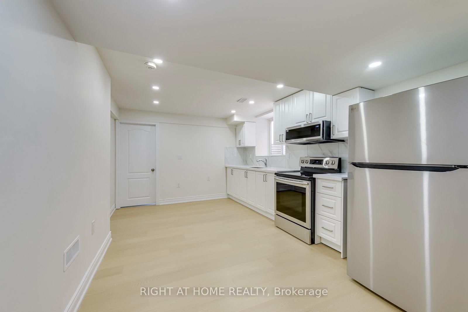 40 Stillwater Crescent • Hamilton, ON photo 35