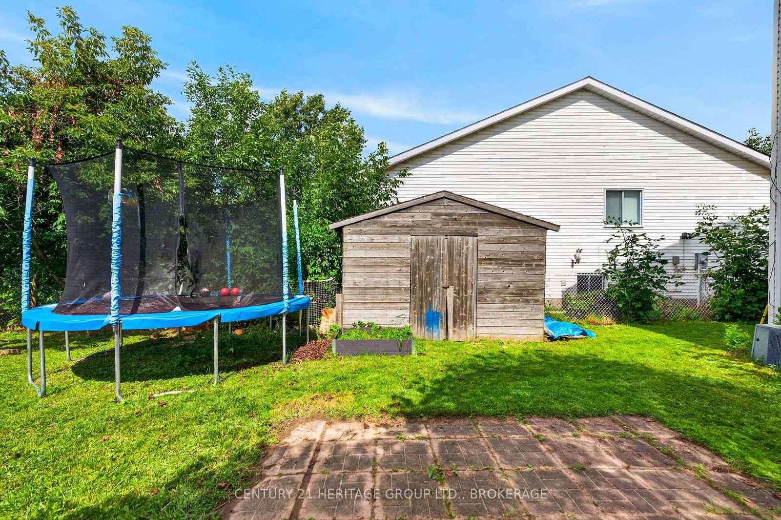 944 Warburton Crescent • Kingston, ON photo 32