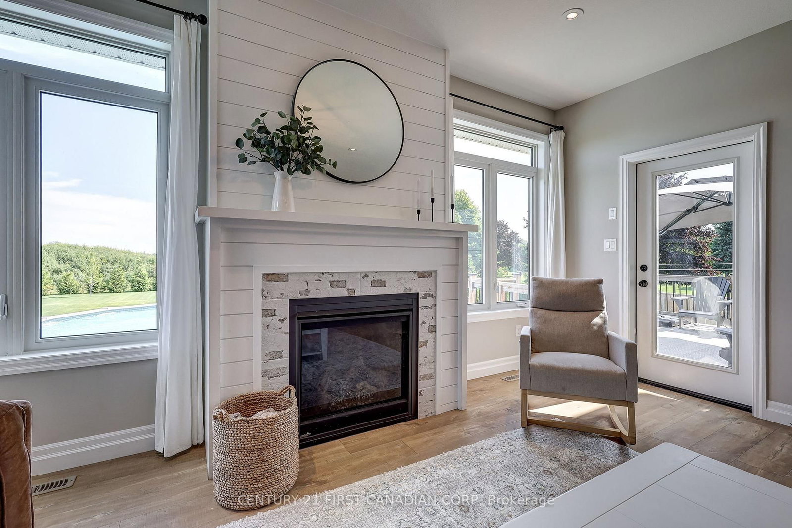 35681 Talbot Line • Southwold, ON photo 7