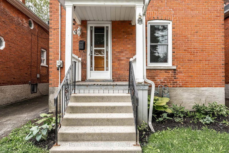 96 McNab Street