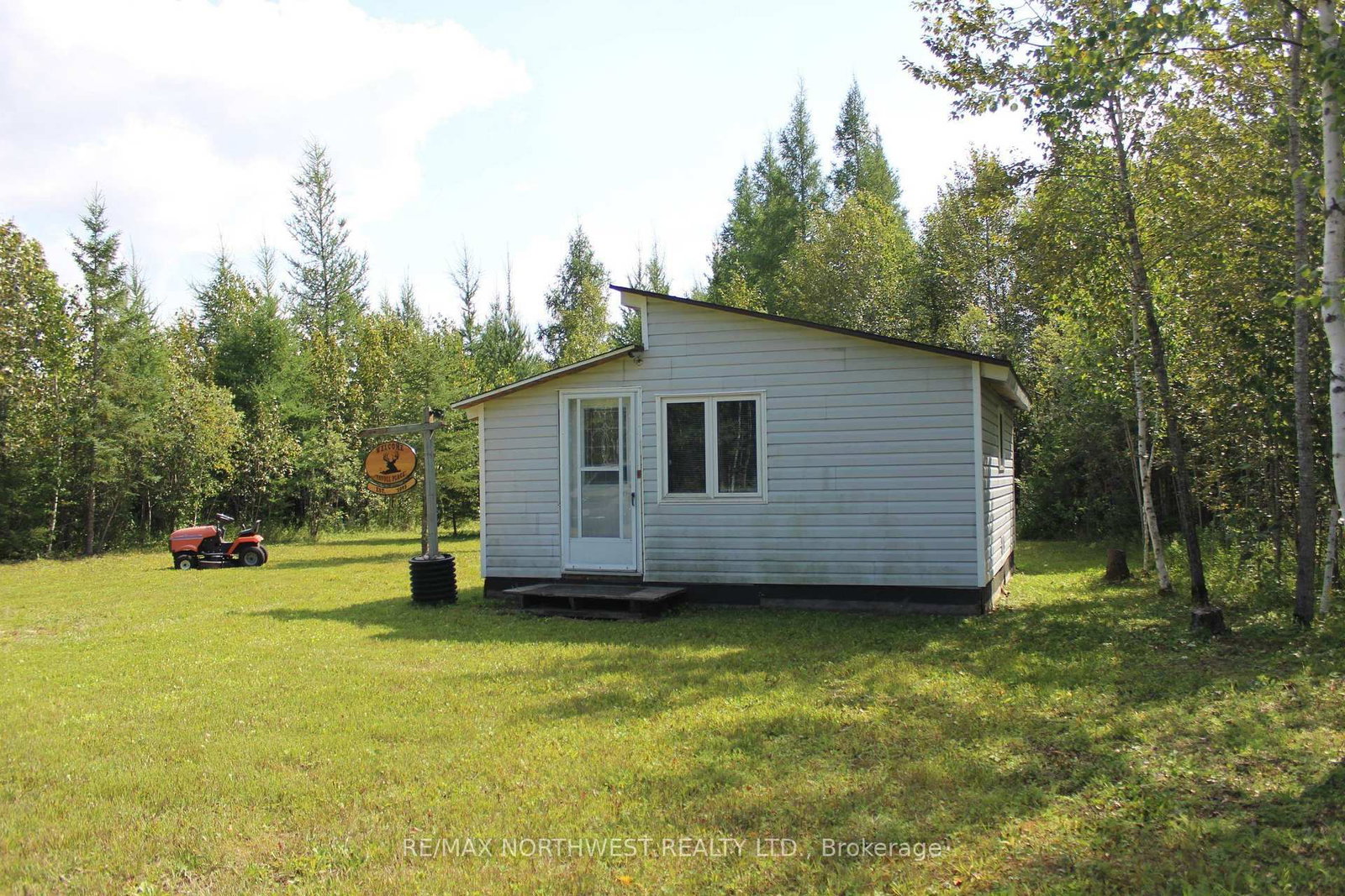 PCL 13496 BLUE RD 2 • Dawson, ON photo 1