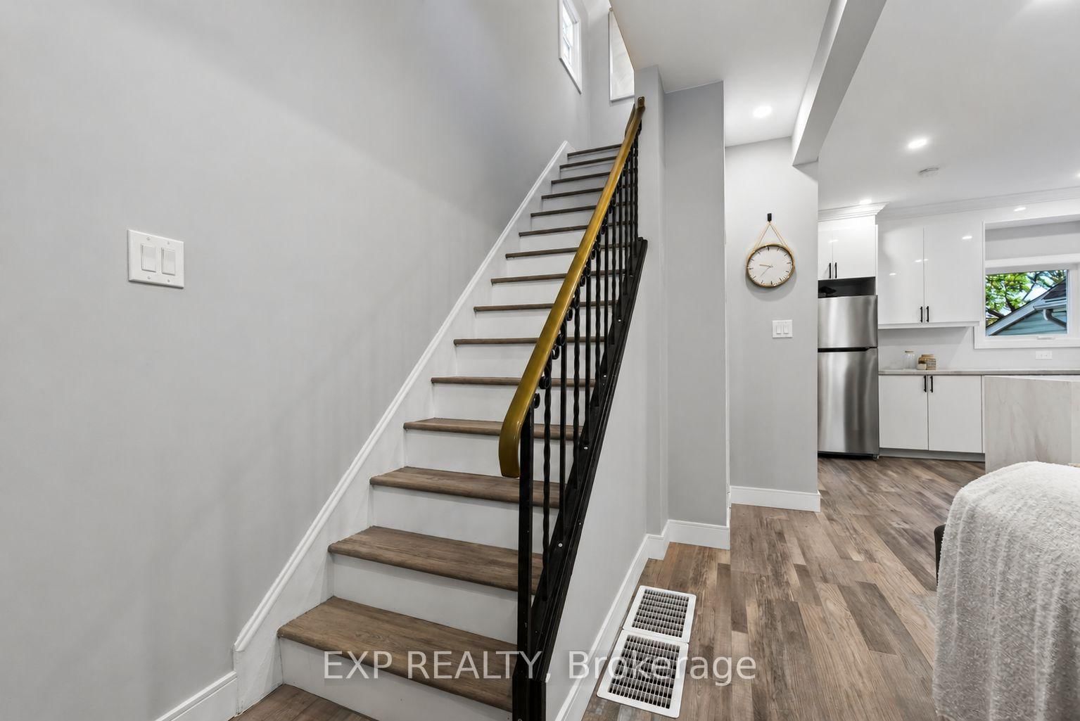 5 Newlands Avenue • Hamilton, ON photo 11