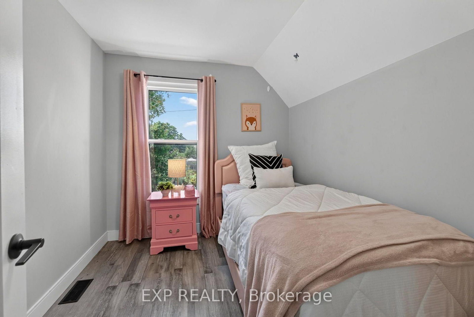 5 Newlands Avenue • Hamilton, ON photo 15