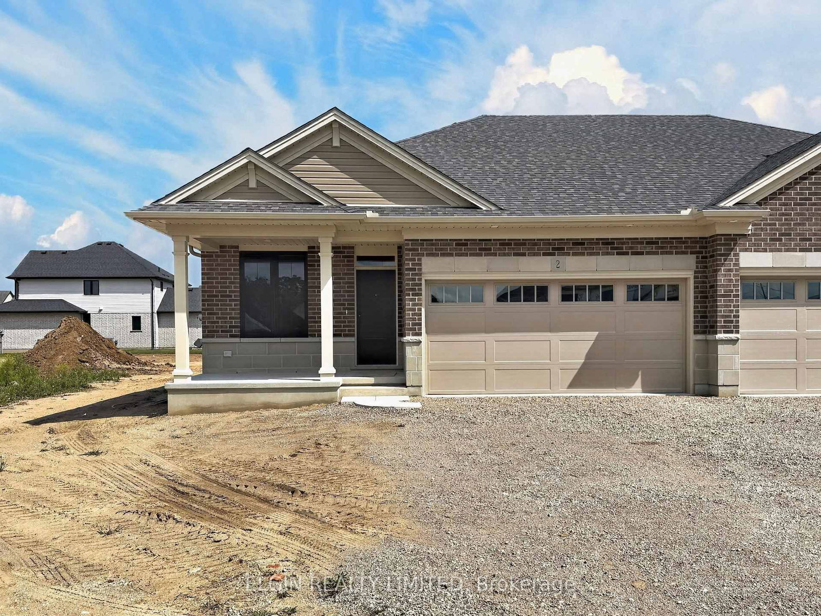 2 Thomas Court • Central Elgin, ON photo 1