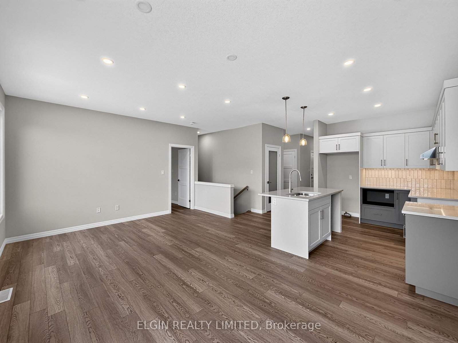 2 Thomas Court • Central Elgin, ON photo 14